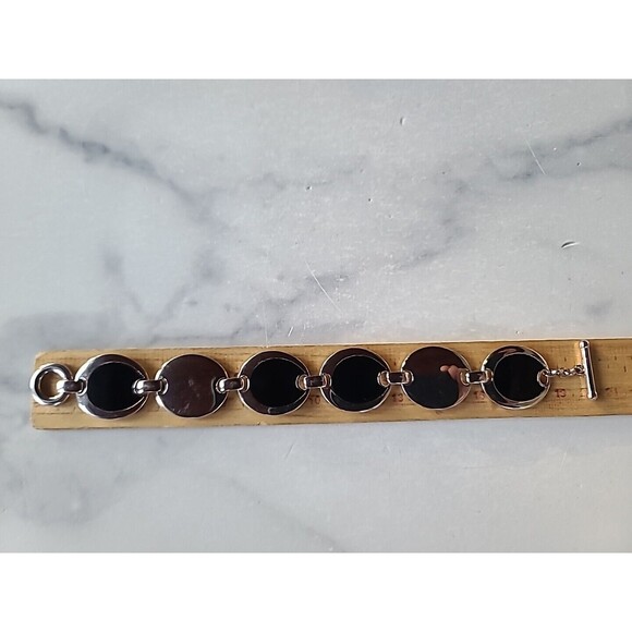 Black Enamel And Silver Tone Metal Link Bracelet With Toggle Closure Vintage - Picture 9 of 10